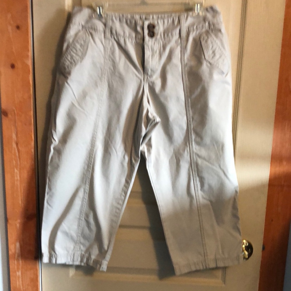 Sonoma size 10 tan capris